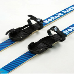 Комплект Маяк лыжный детский 130см с п/жестким креплением и палками