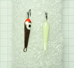 Блесна Пирс "Малек М" 2К зимняя со светонакопителем и глазком 0,8г медь